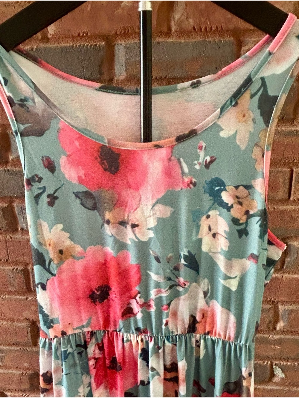Sleeveless Maxi Dress with Pink Floral Print on Teal